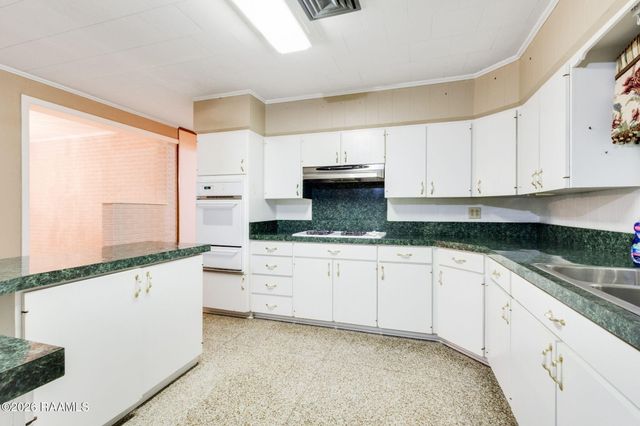 1442 Holly Drive, Opelousas, LA 70570