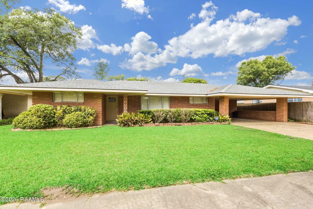 1442 Holly Drive, Opelousas, LA 70570