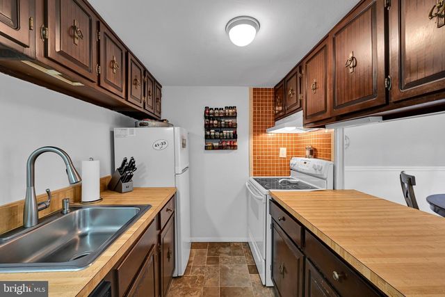 75 PARK VALLEI LN, Brookhaven, PA 19015