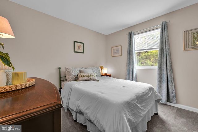 75 PARK VALLEI LN, Brookhaven, PA 19015