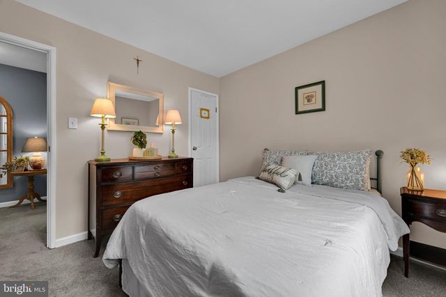 75 PARK VALLEI LN, Brookhaven, PA 19015