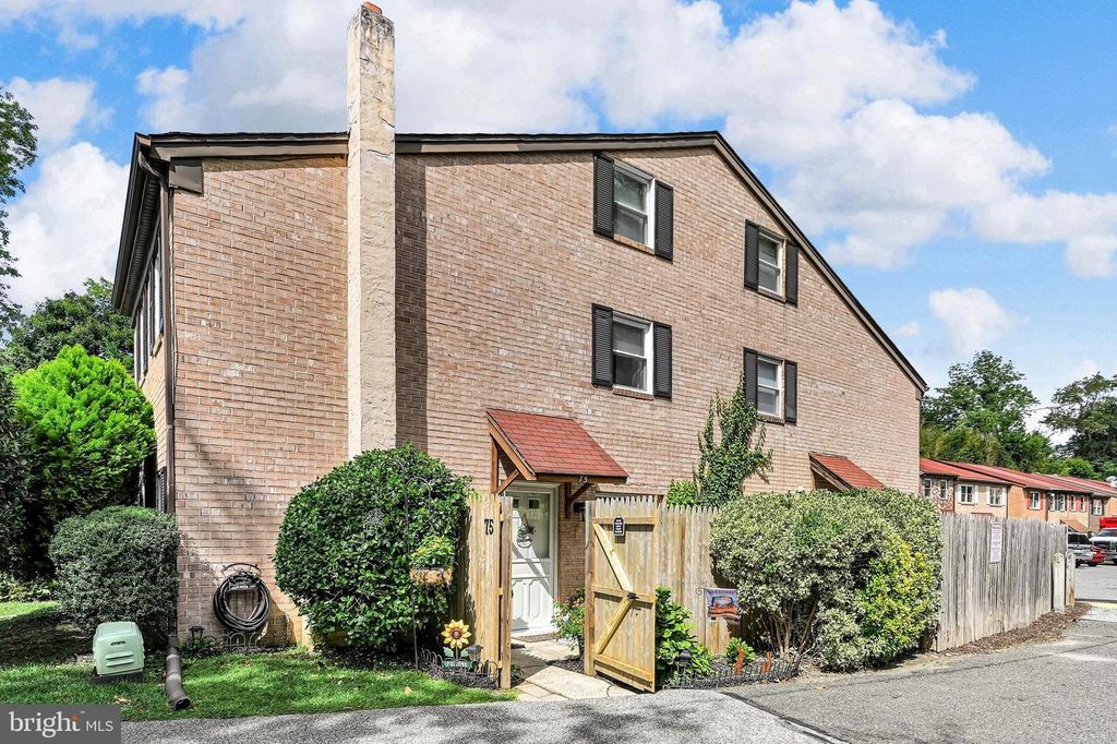 75 PARK VALLEI LN, Brookhaven, PA 19015