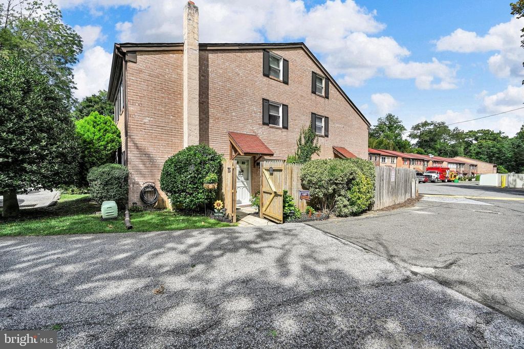 75 PARK VALLEI LN, BROOKHAVEN, PA 19015 — photo 3