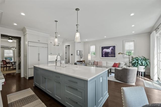 615 W Brown Street, Birmingham, MI 48009