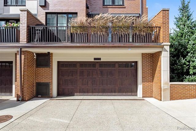 615 W Brown Street, Birmingham, MI 48009
