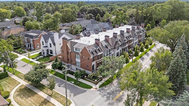615 W Brown Street, Birmingham, MI 48009