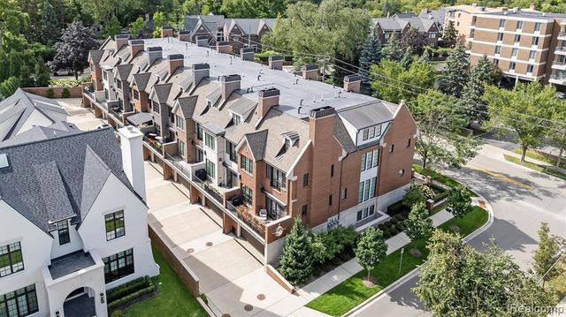 615 W Brown Street, Birmingham, MI 48009