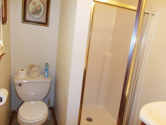 225 Cedar Hollow Dr, Camden, TN 38320