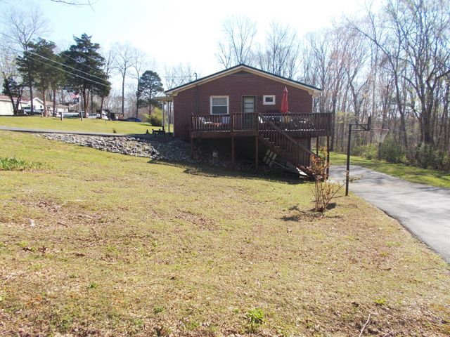 225 Cedar Hollow Dr, Camden, TN 38320