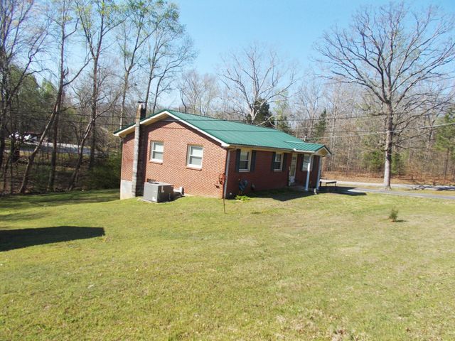 225 Cedar Hollow Dr, Camden, TN 38320