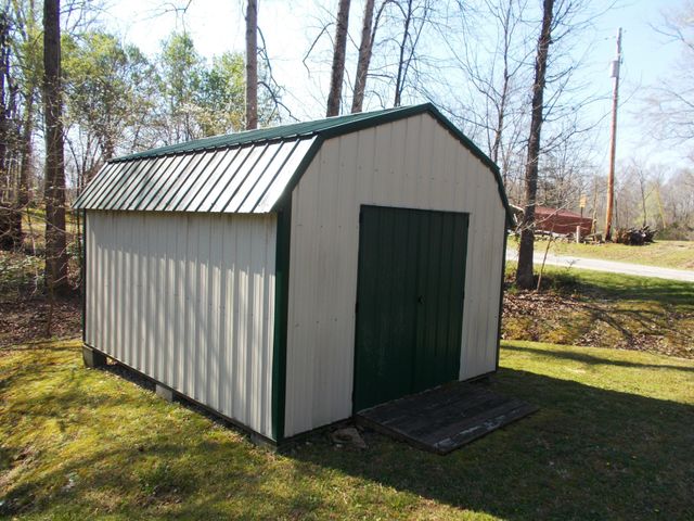 225 Cedar Hollow Dr, Camden, TN 38320
