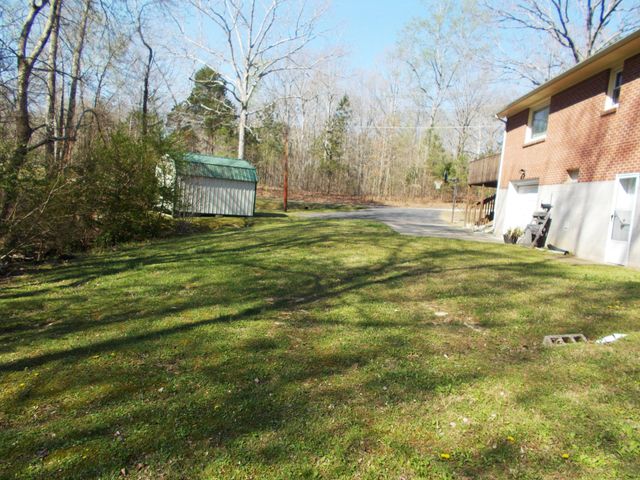 225 Cedar Hollow Dr, Camden, TN 38320