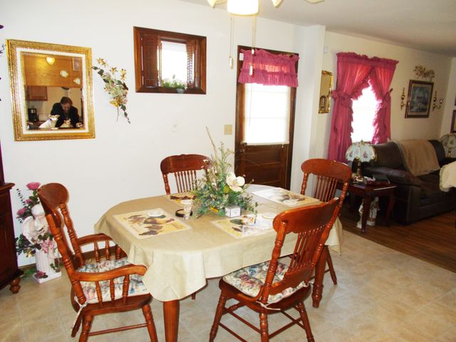 225 Cedar Hollow Dr, Camden, TN 38320