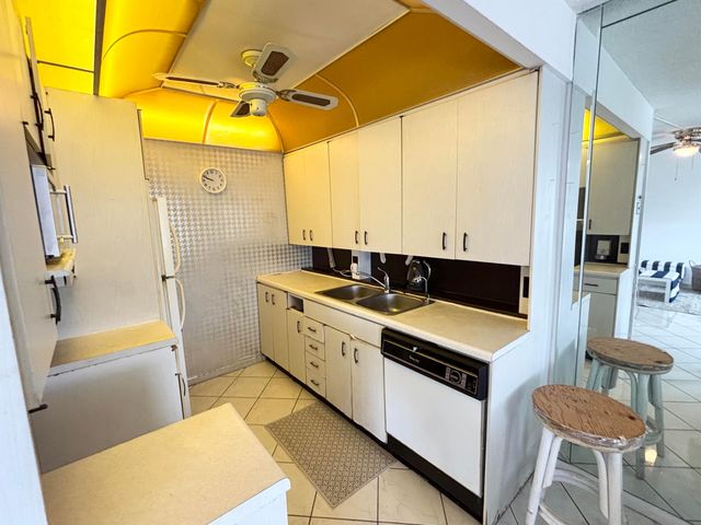 4015 Oakridge A 4015, Deerfield Beach, FL 33442