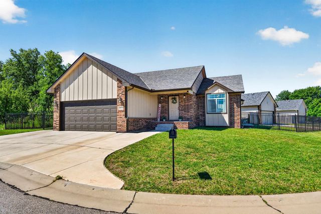 1634 S Smithmoor, Wichita, KS 67207