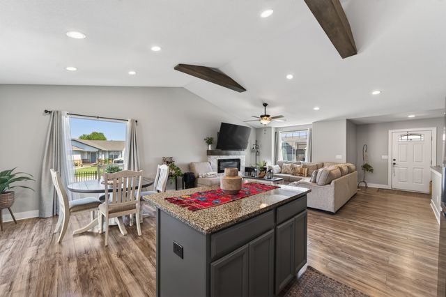 1634 S Smithmoor, Wichita, KS 67207