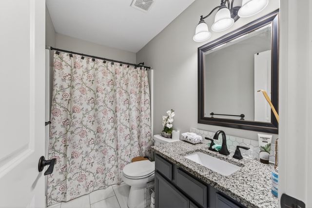 1634 S Smithmoor, Wichita, KS 67207