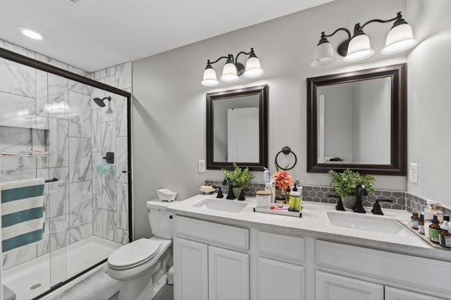 1634 S Smithmoor, Wichita, KS 67207