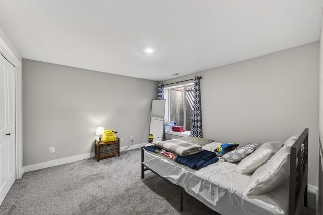 1634 S Smithmoor, Wichita, KS 67207