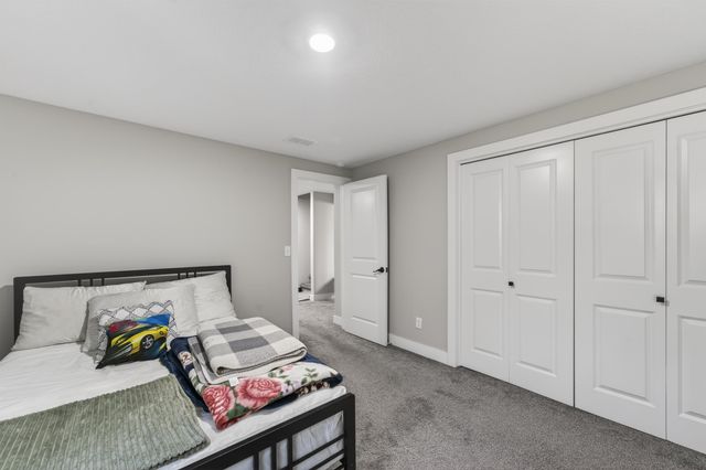 1634 S Smithmoor, Wichita, KS 67207