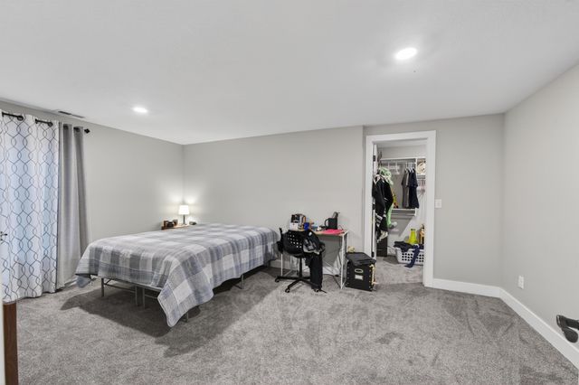 1634 S Smithmoor, Wichita, KS 67207