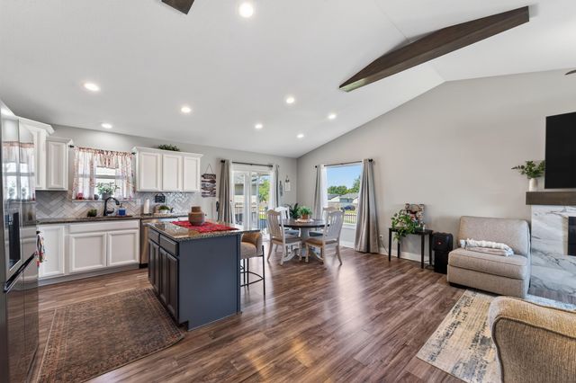 1634 S Smithmoor, Wichita, KS 67207