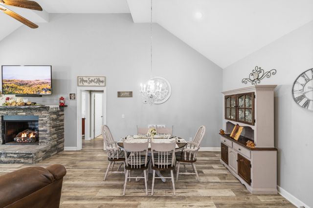 522 Springwater Dr, Summertown, TN 38483