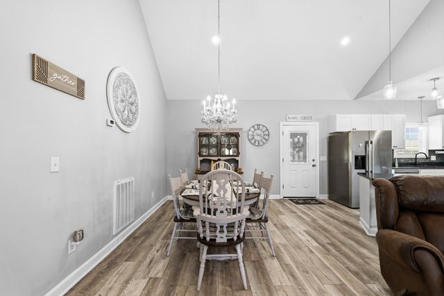 522 Springwater Dr, Summertown, TN 38483