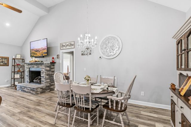 522 Springwater Dr, Summertown, TN 38483