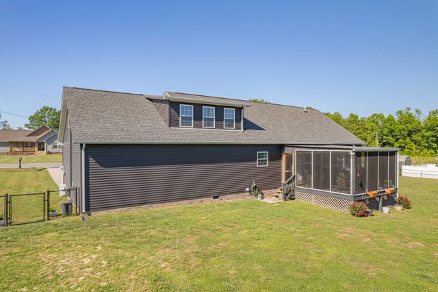 522 Springwater Dr, Summertown, TN 38483