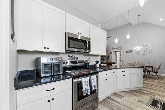 522 Springwater Dr, Summertown, TN 38483