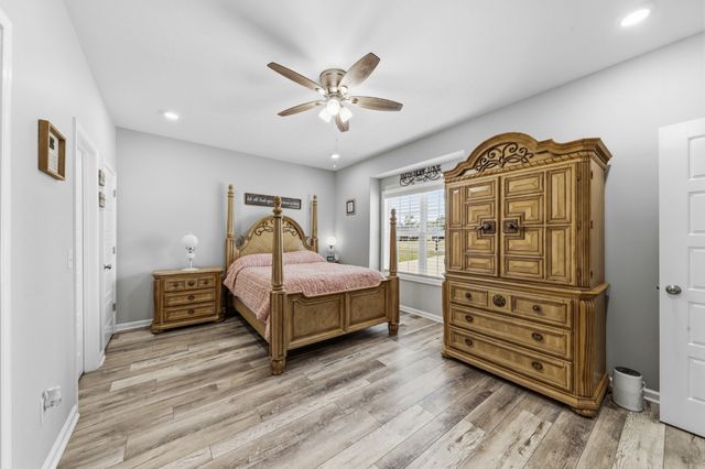 522 Springwater Dr, Summertown, TN 38483