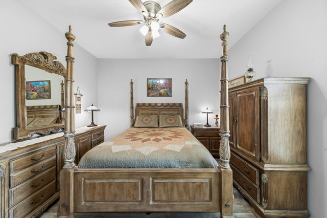 522 Springwater Dr, Summertown, TN 38483