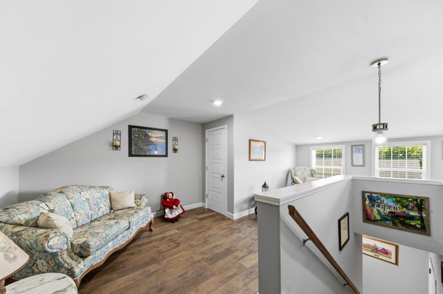 522 Springwater Dr, Summertown, TN 38483