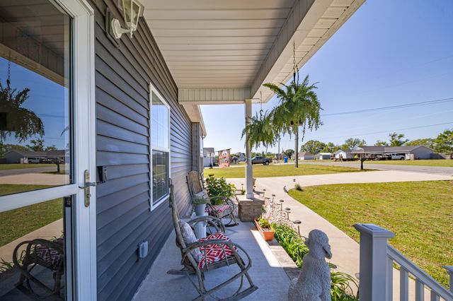 522 Springwater Dr, Summertown, TN 38483