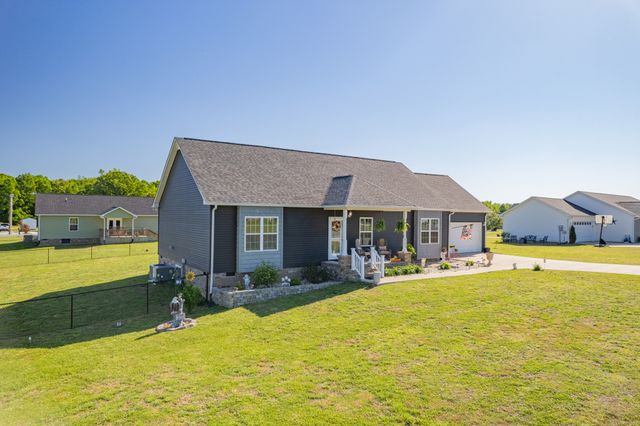 522 Springwater Dr, Summertown, TN 38483