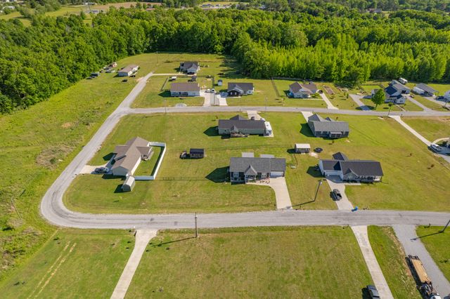 522 Springwater Dr, Summertown, TN 38483