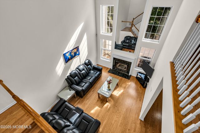9 Beacon Court 81, Holmdel, NJ 07733