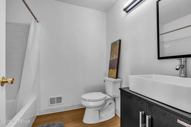 9 Beacon Court 81, Holmdel, NJ 07733