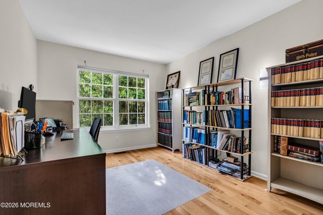 9 Beacon Court 81, Holmdel, NJ 07733