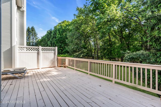 9 Beacon Court 81, Holmdel, NJ 07733