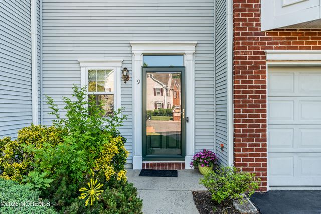 9 Beacon Court 81, Holmdel, NJ 07733