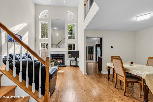 9 Beacon Court 81, Holmdel, NJ 07733