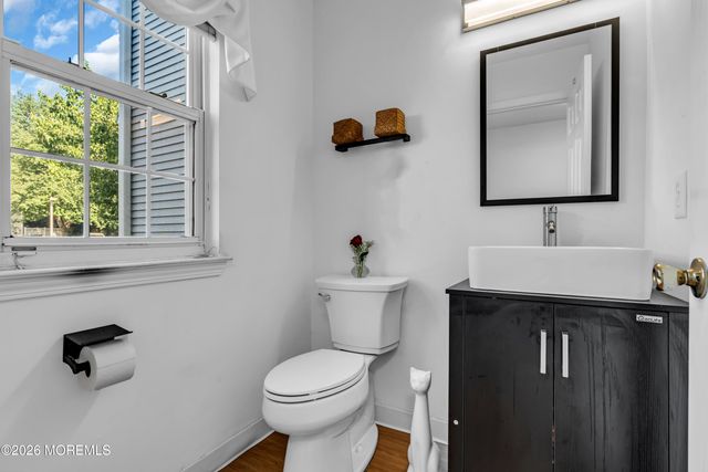 9 Beacon Court 81, Holmdel, NJ 07733