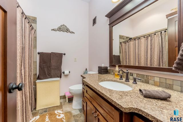 3409 S Jesse James Cir Circle, Sioux Falls, SD 57103