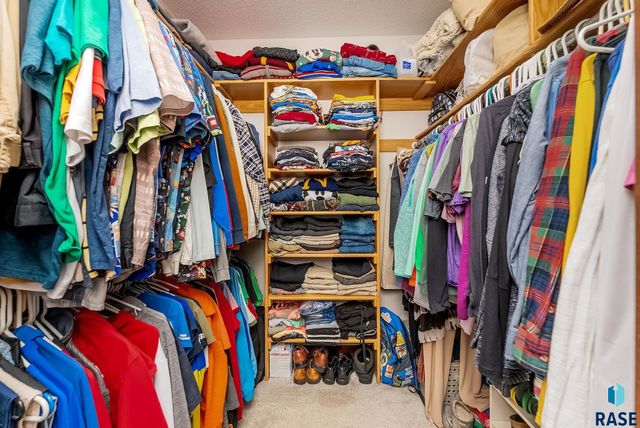 3409 S Jesse James Cir Circle, Sioux Falls, SD 57103