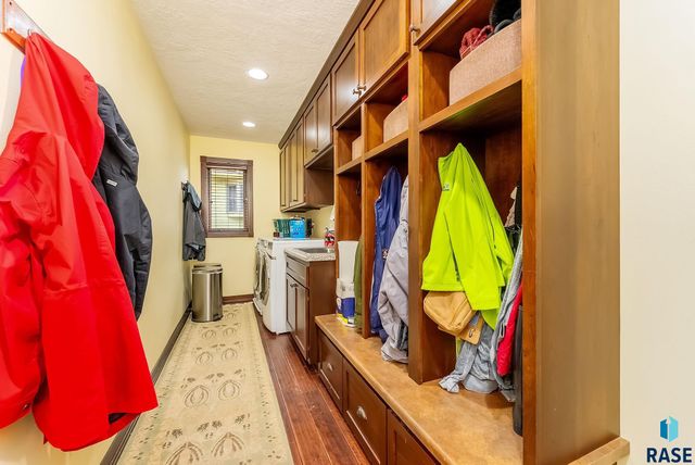 3409 S Jesse James Cir Circle, Sioux Falls, SD 57103