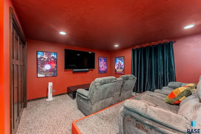 3409 S Jesse James Cir Circle, Sioux Falls, SD 57103