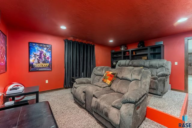 3409 S Jesse James Cir Circle, Sioux Falls, SD 57103