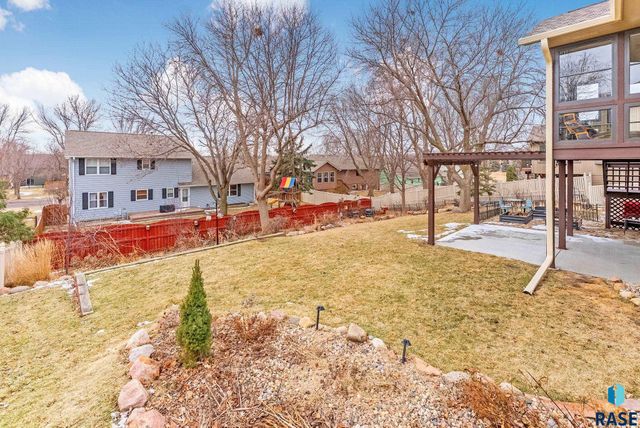 3409 S Jesse James Cir Circle, Sioux Falls, SD 57103